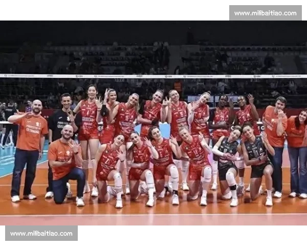 激情碰撞！排球直播，赛场上运动员们永不放弃的精神！